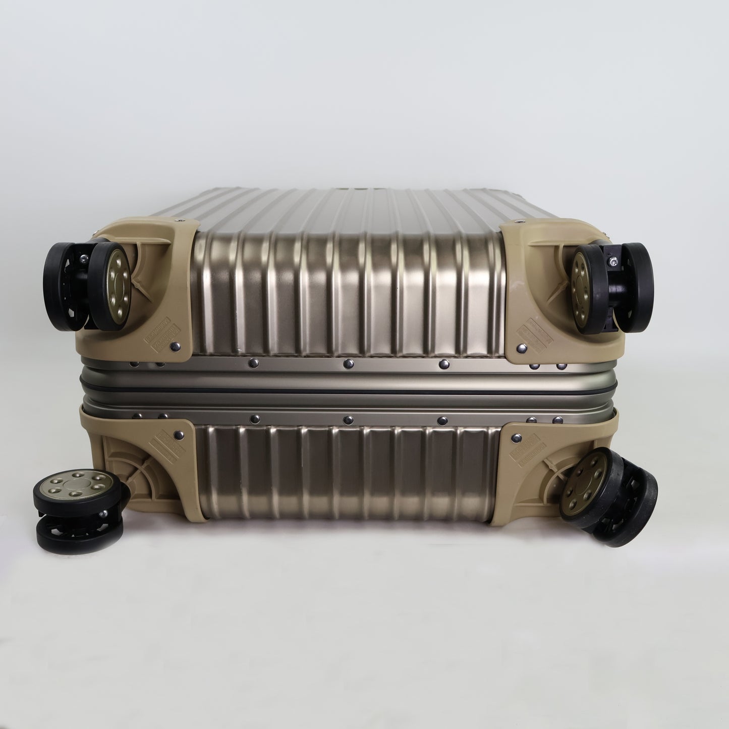 Rimowa Original Cabin Titanium