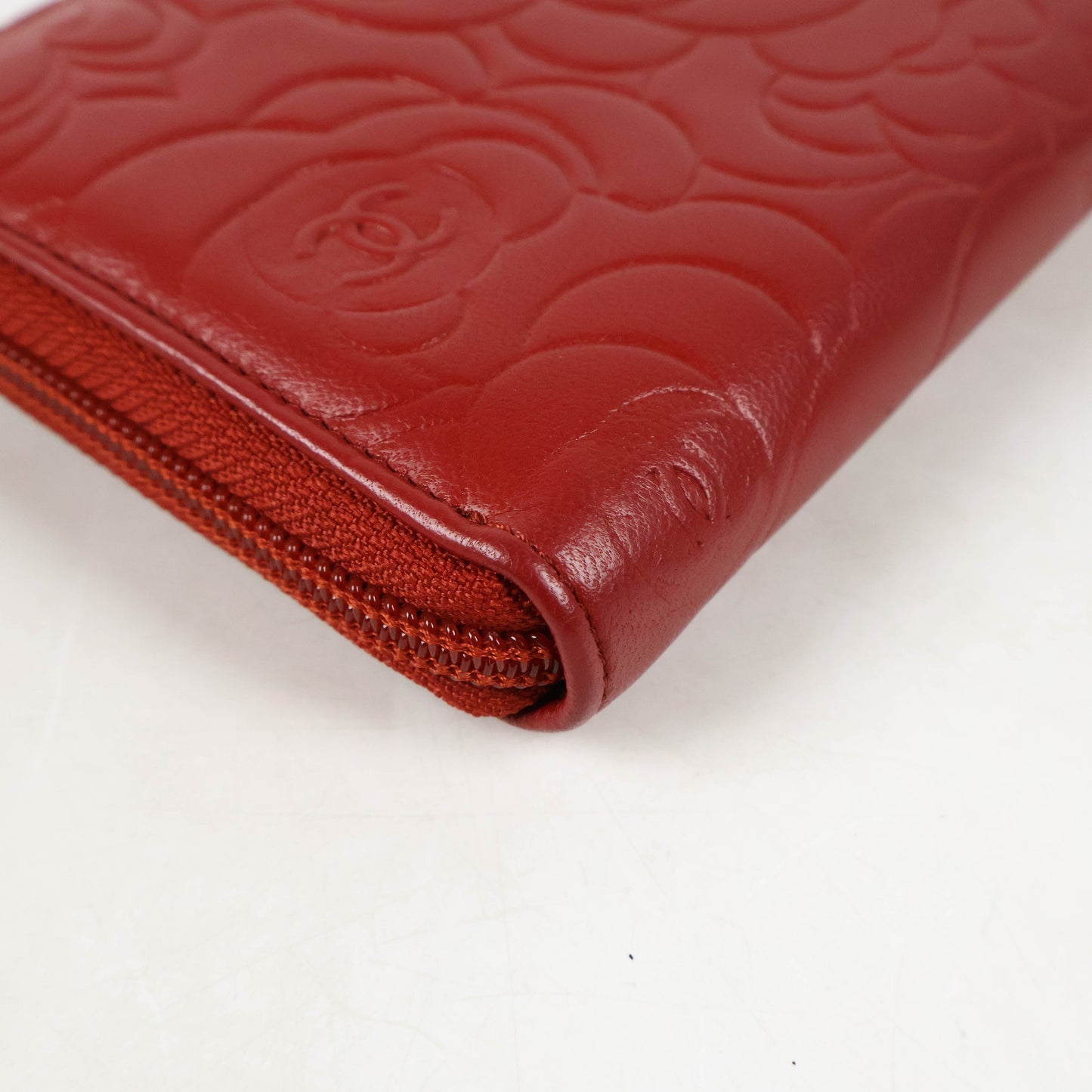 Chanel Lambskin Camellia Zippy Wallet Red