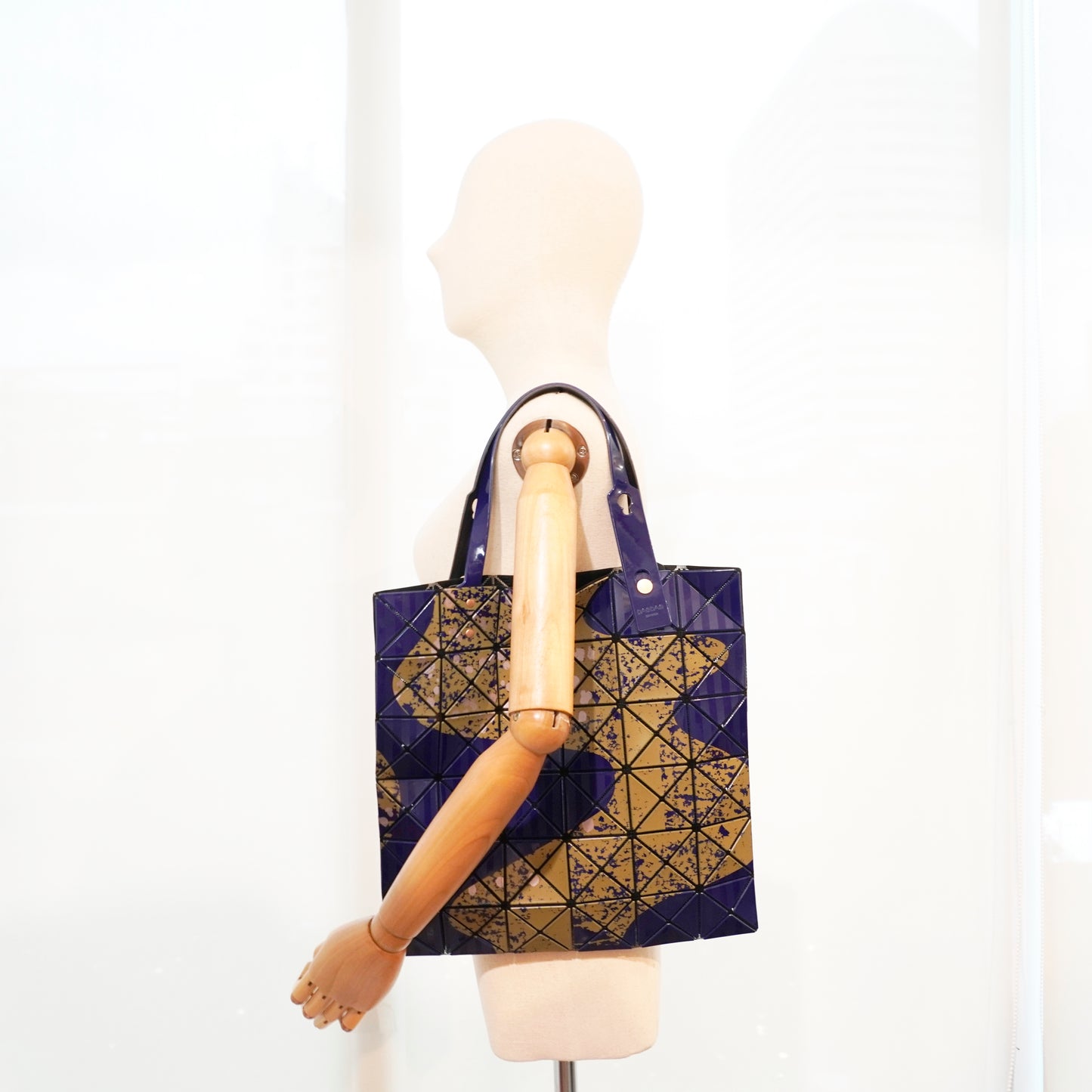 Bao Bao Tote 6x6 Navy/Gold