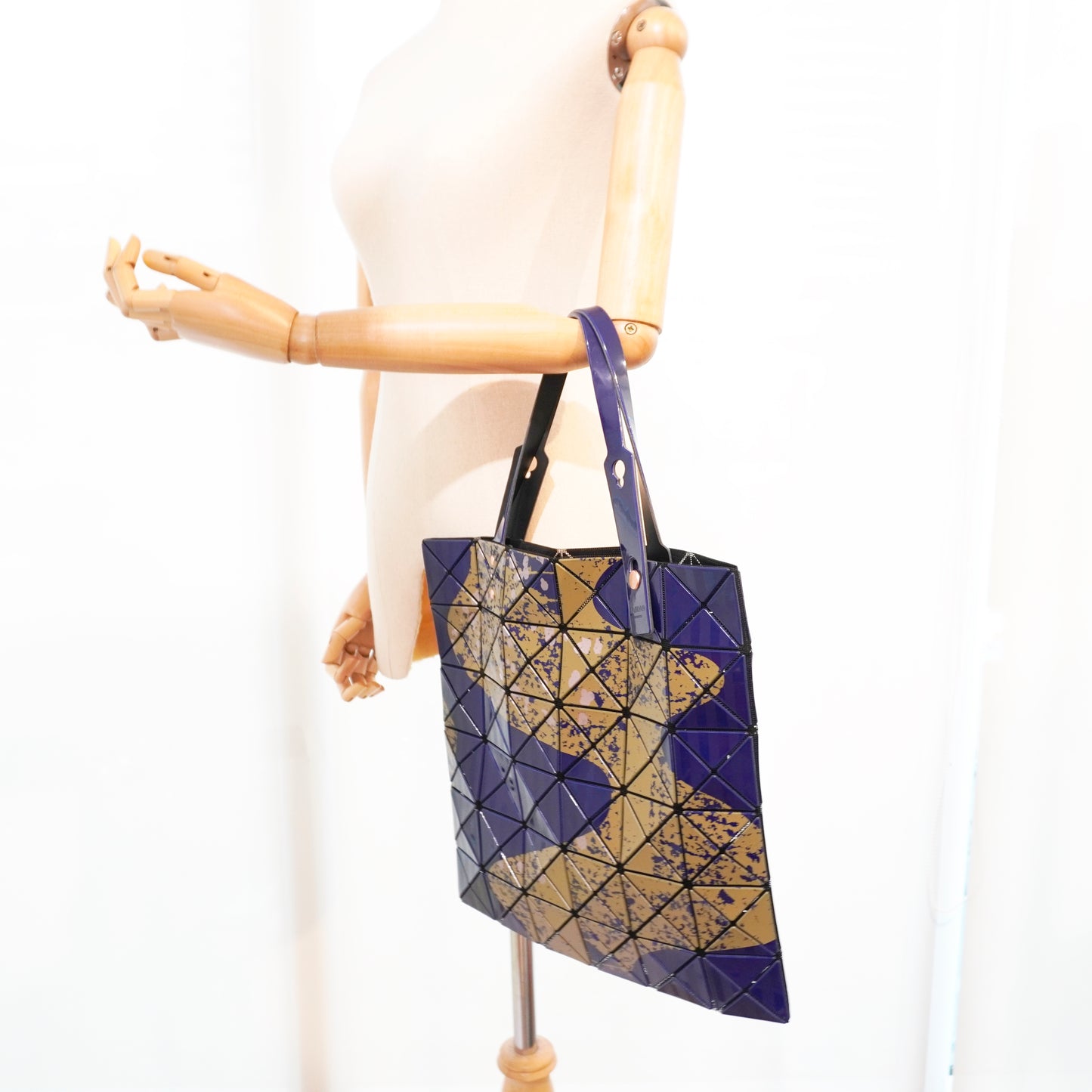 Bao Bao Tote 6x6 Navy/Gold