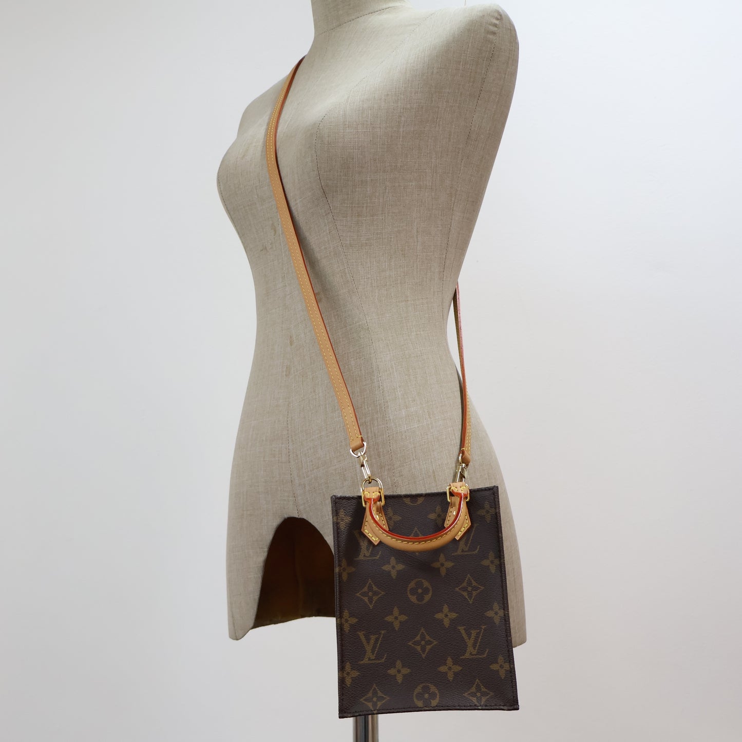 Louis Vuitton Petit Sac Plat Monogram