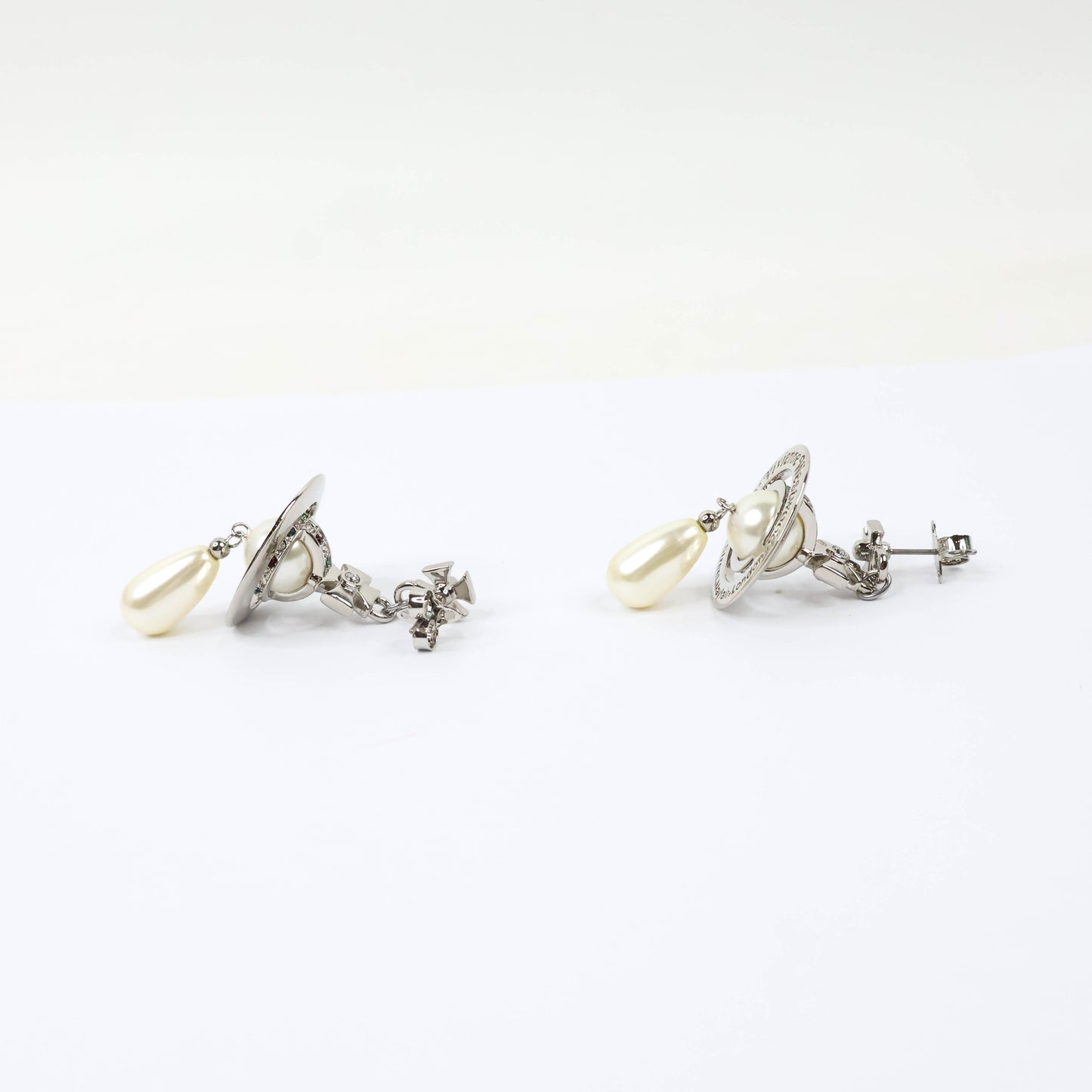 Vivienne Westwood Earrings Pearl Drop