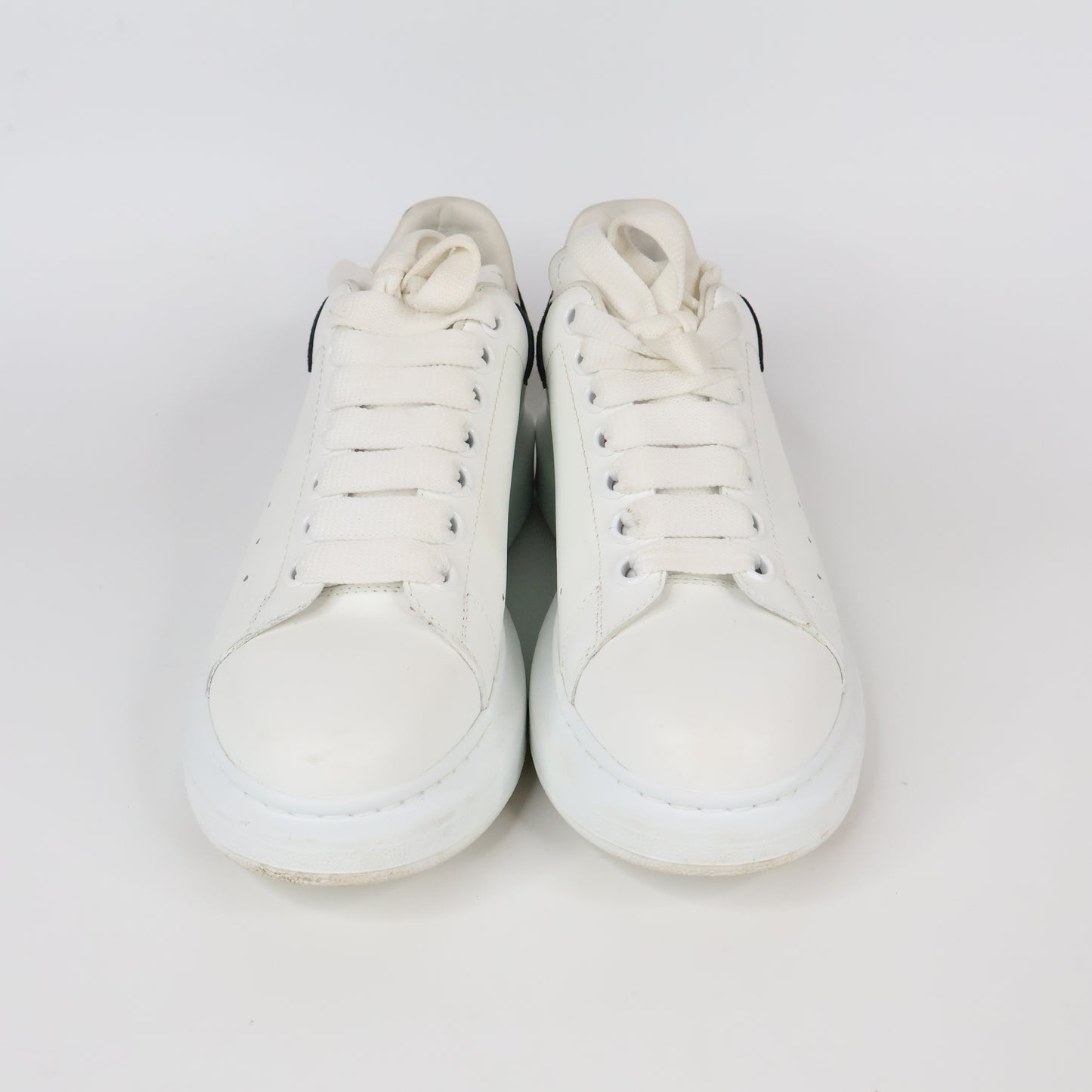 Alexander Mcqueen Sneakers White Suede Black 37