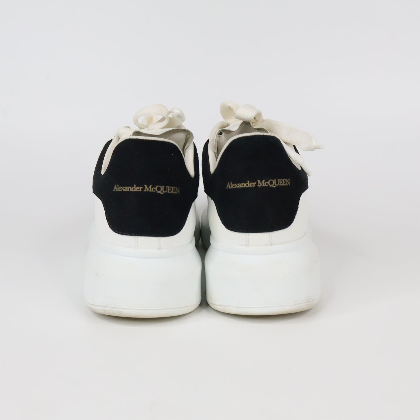 Alexander Mcqueen Sneakers White Suede Black 37