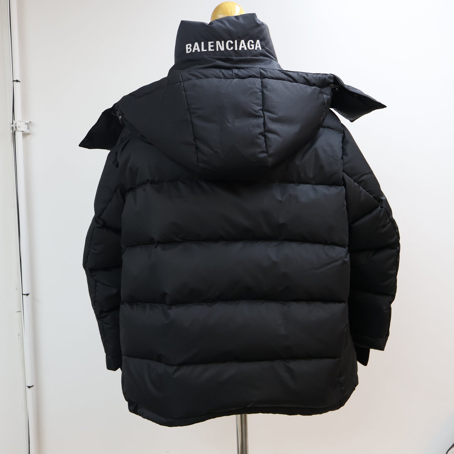 Balenciaga Archetype Logo Down Jacket Black