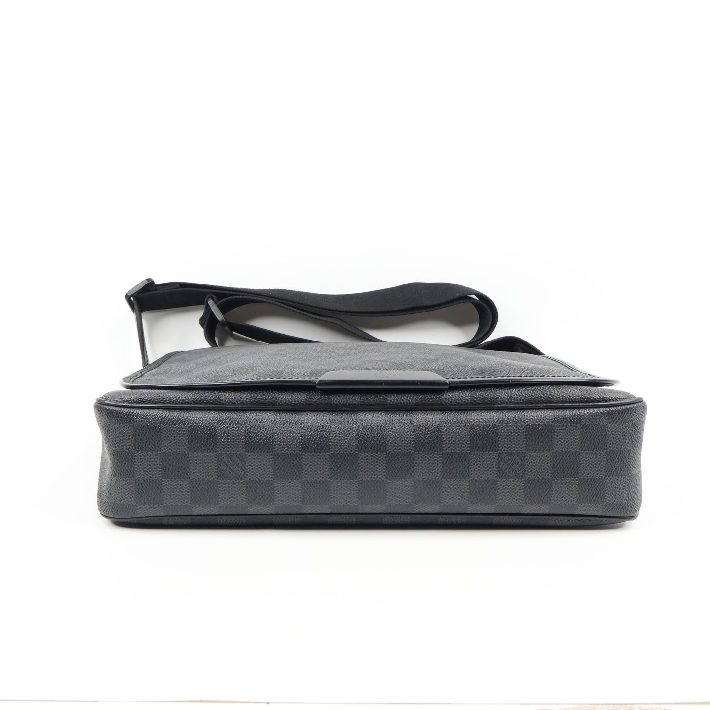 Louis Vuitton Daniel GM Messenger Damier Graphite