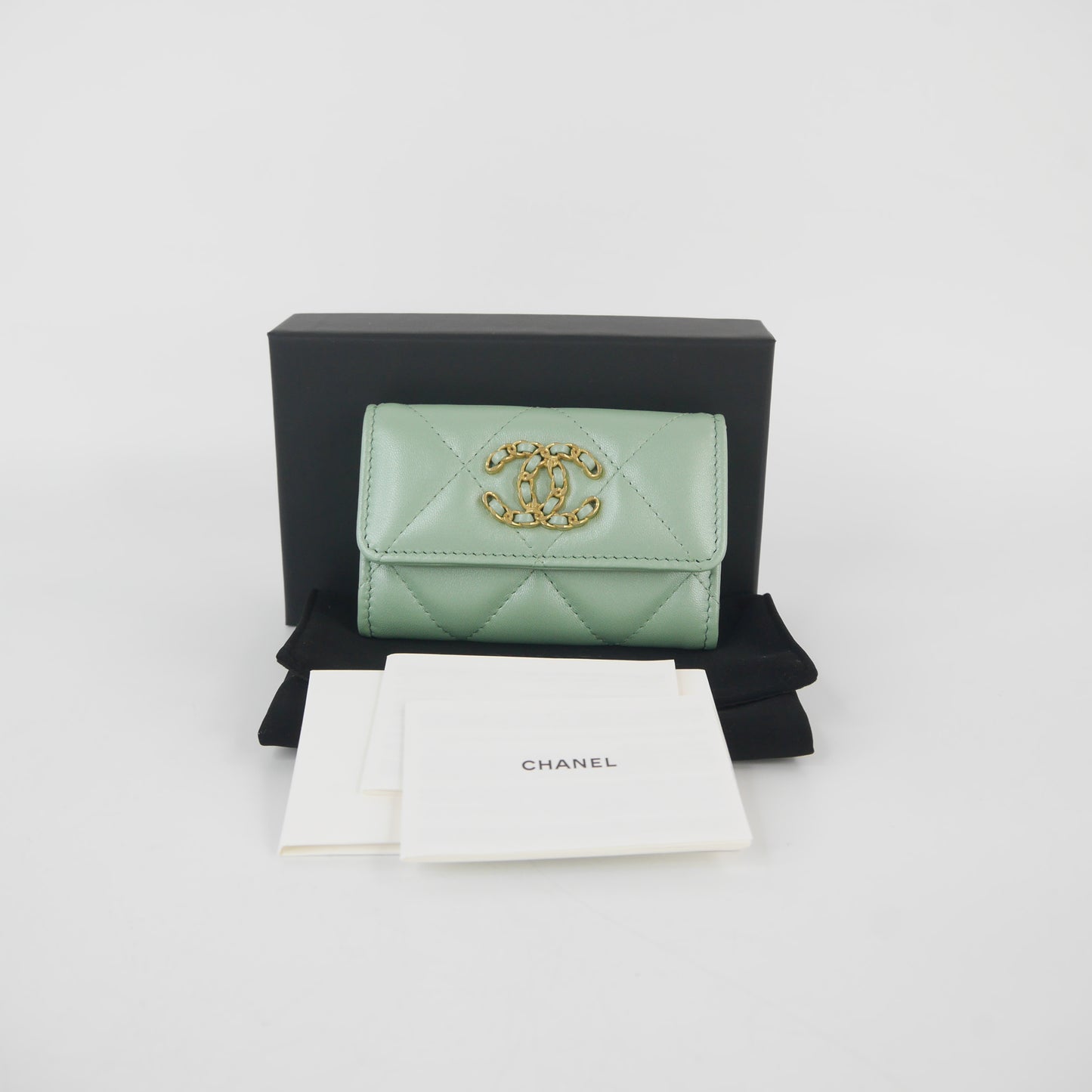 Chanel 19 Card Holder Green Lambskin